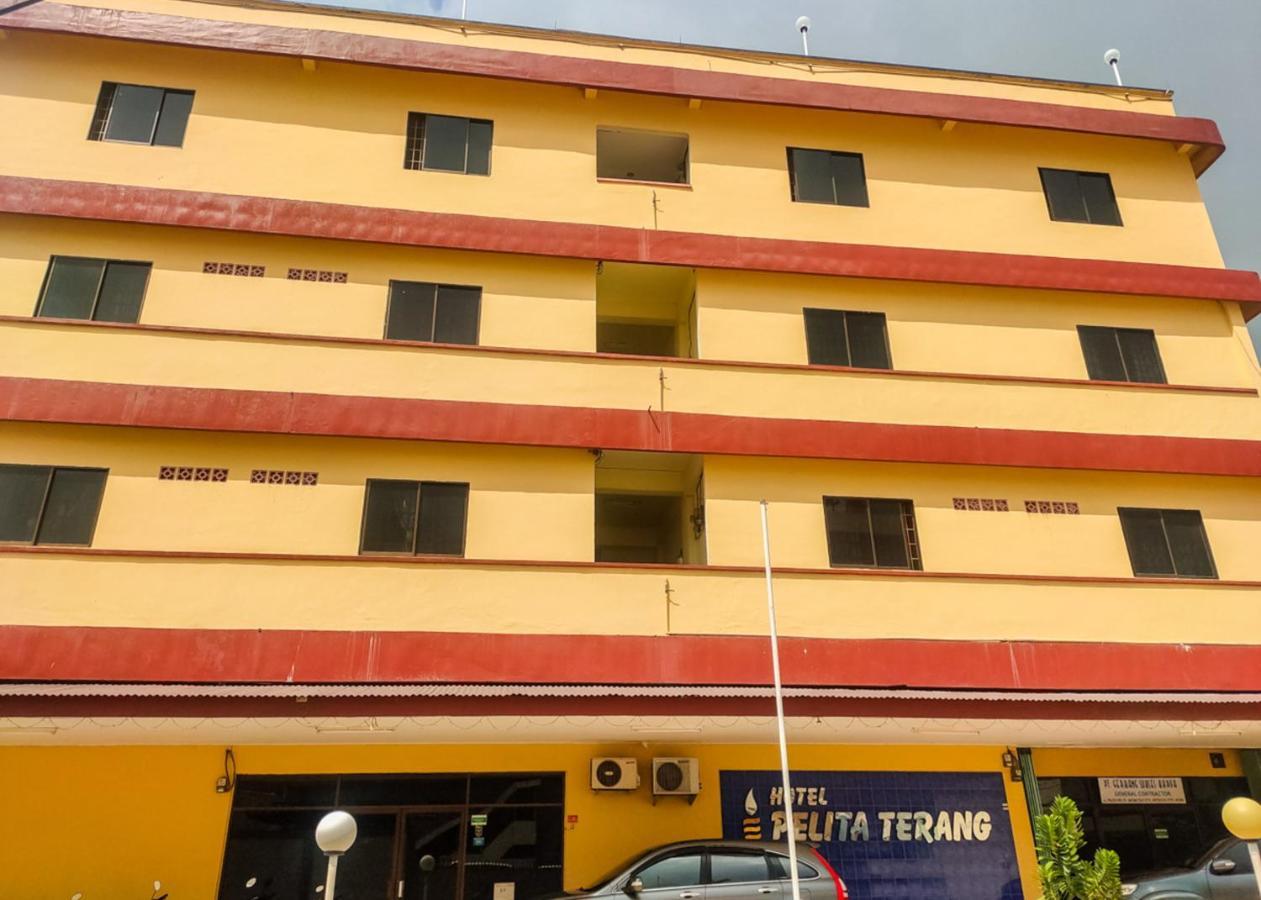 Oyo 3372 Hotel Pelita Terang Nagoya Ngoại thất bức ảnh